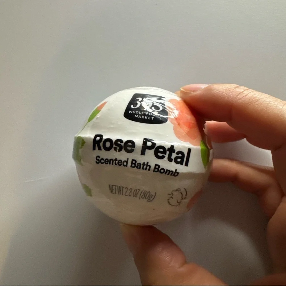 365 by Whole Foods Market Rose Petal Scented Bath Bombs
